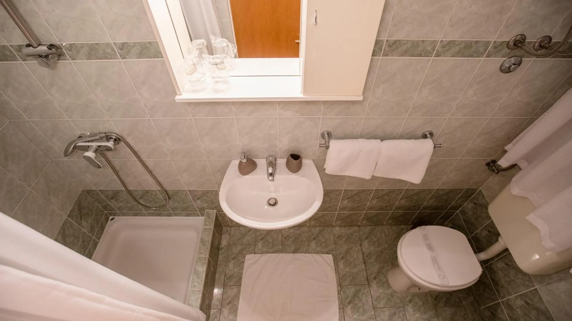 Apartments With A Parking Space Banjol, Rab - 5041 Croatie